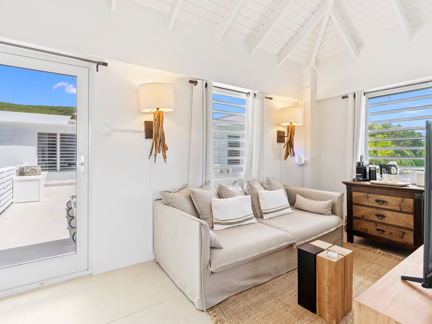 Bright Waters villa photo.